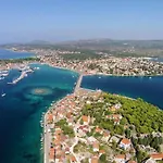 Apartment By The Sea - 3094 Rogoznica (Sibenik-Knin)